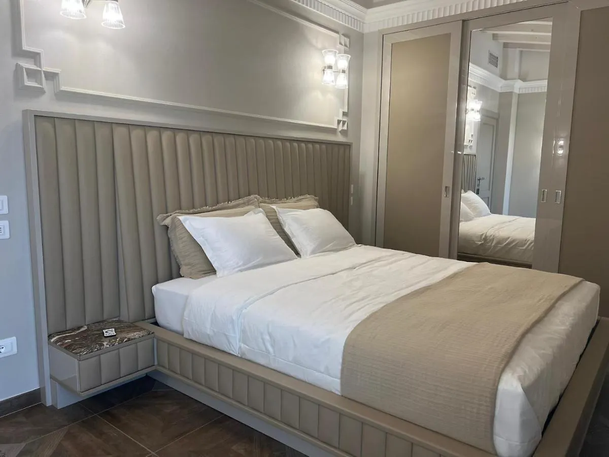 Magic Bay Villa Sirmione 0*,