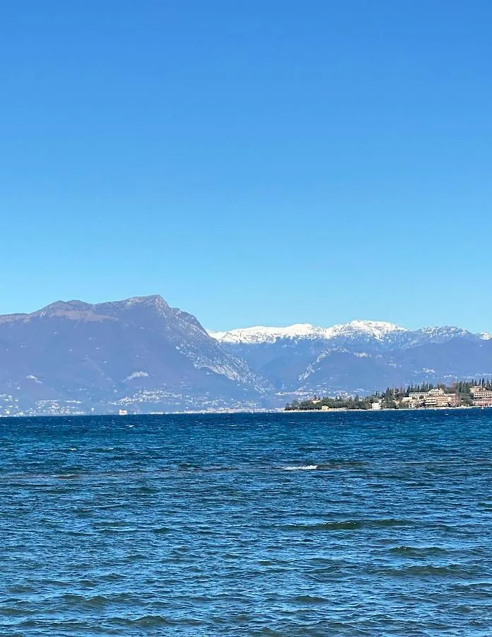 Magic Bay Villa Sirmione 0*,