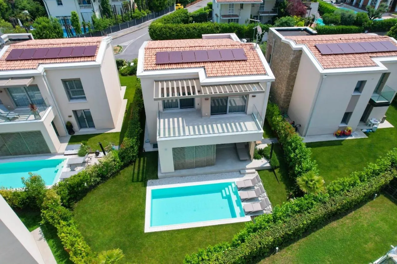 Magic Bay Villa Sirmione 0*,